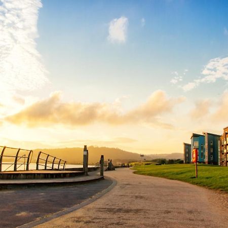 Sea View Apartment At The Beach! Llanelli Exteriér fotografie