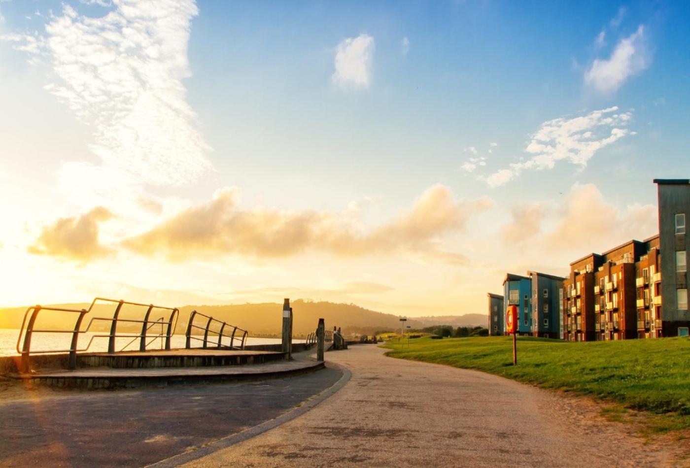 Sea View Apartment At The Beach! Llanelli Exteriér fotografie